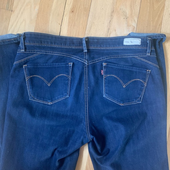 Levi’s REVEL slight curve Skinny Jean. Size 30 - Picture 3 of 3